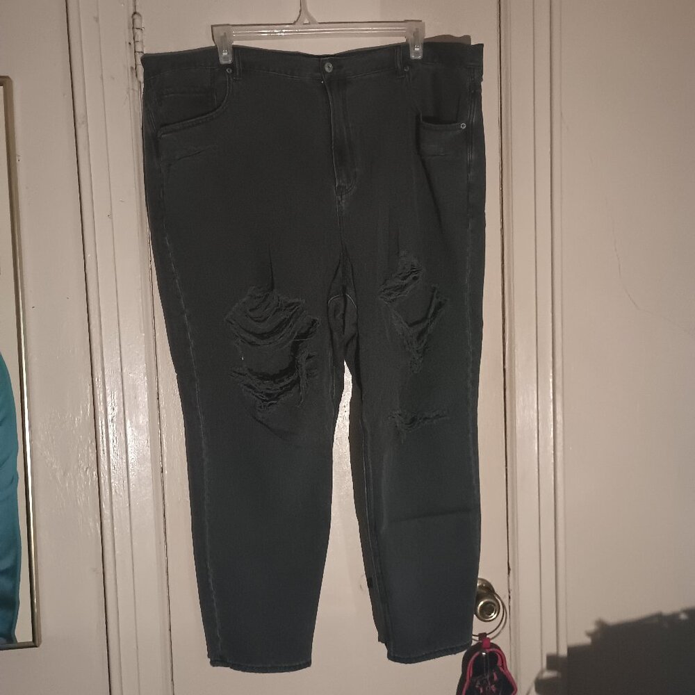 American Eagle Outfitters Mom Jean Black Distressed Size 24 Regular